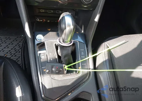 2018 Volkswagen Tiguan Se/Sel из США, поврежденный, VIN 3VV3B7AX9JM001322